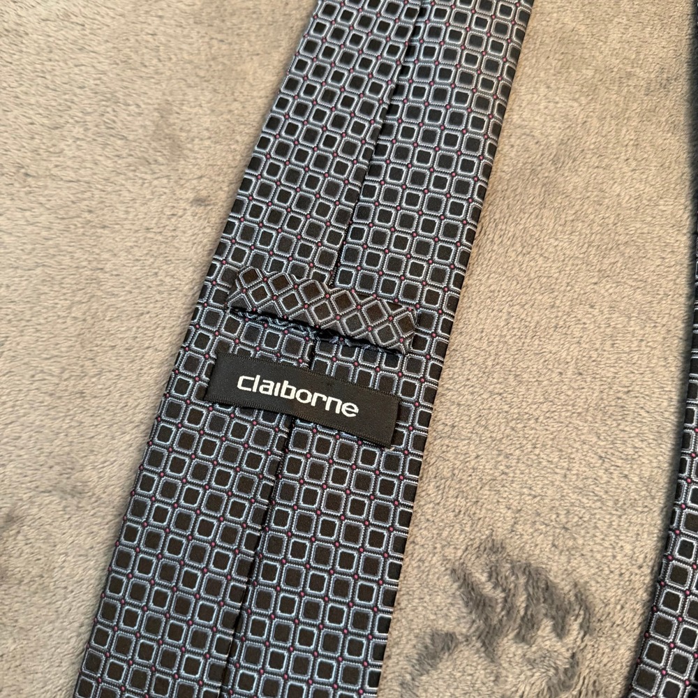 Claiborne Geometric Square Necktie Mens One Size Gray Silk Hand Made - Picture 5 of 8